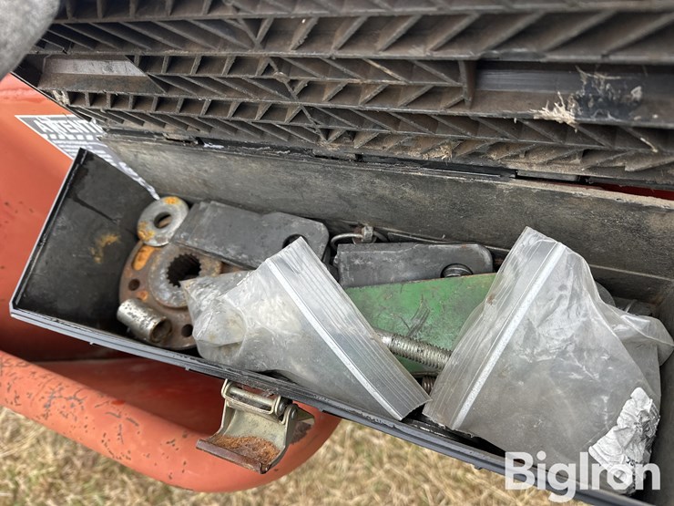 new-holland-1431-image-14