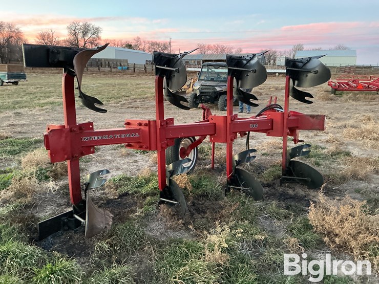 international-140-image-5