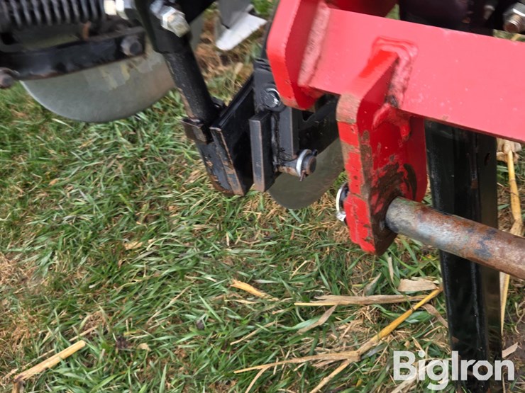 case-ih-2500-image-15