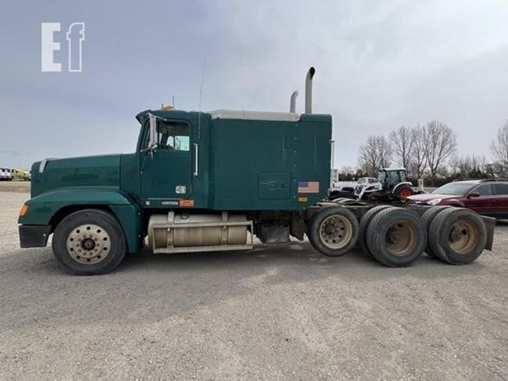 1997-freightliner-fld120-image-4