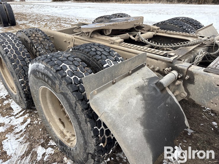 freightliner-columbia-120-image-20
