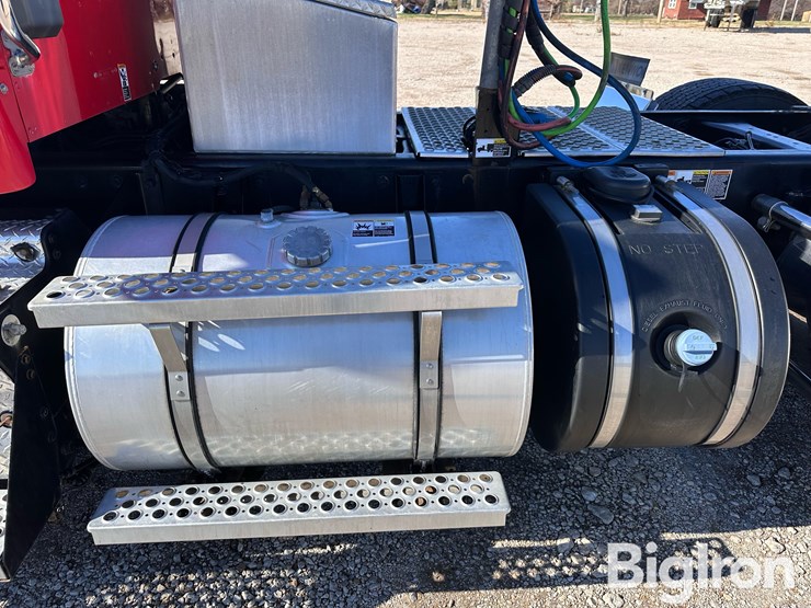 2019-kenworth-t680-image-14