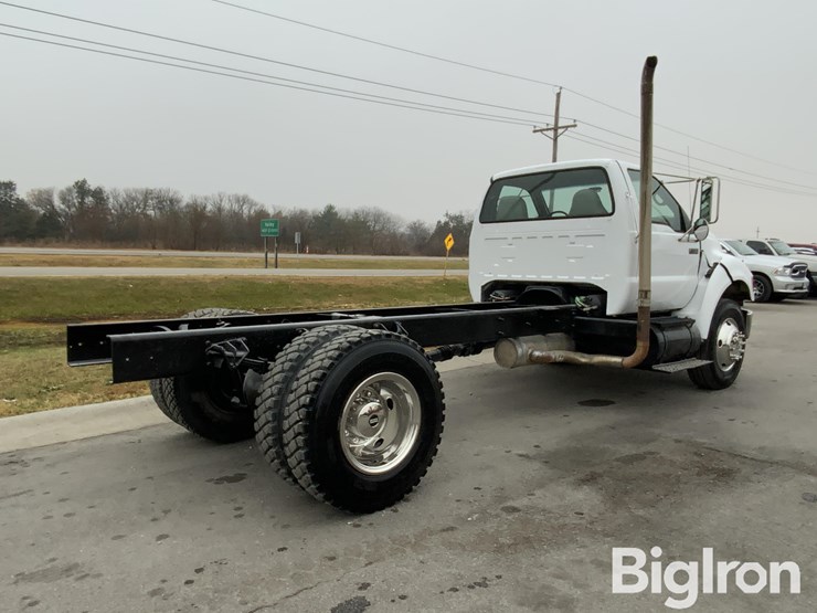 ford-f750-xl-image-5