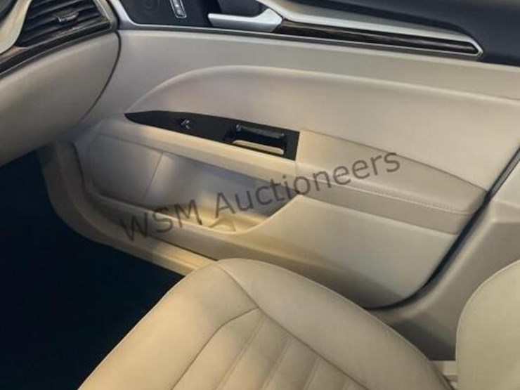 2016-ford-fusion-hybrid-sdn-image-21