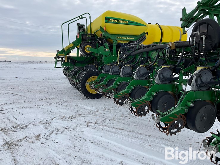 2010-john-deere-1770nt-image-18