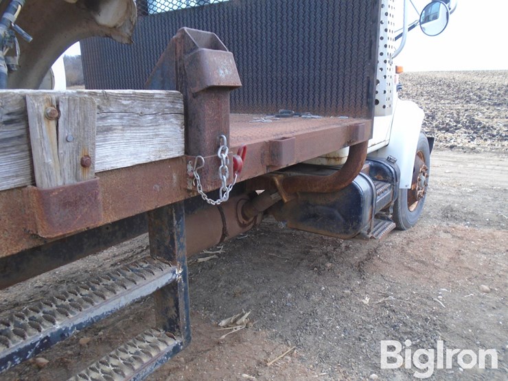 international-4700-image-15