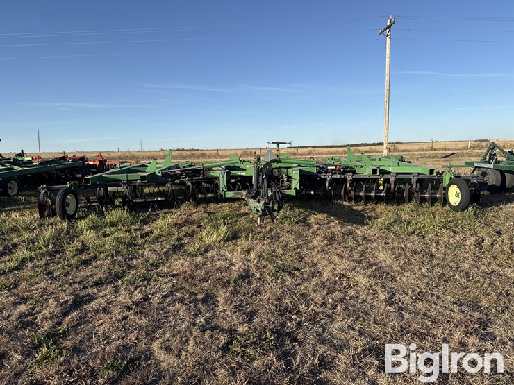 john-deere-637-image-2