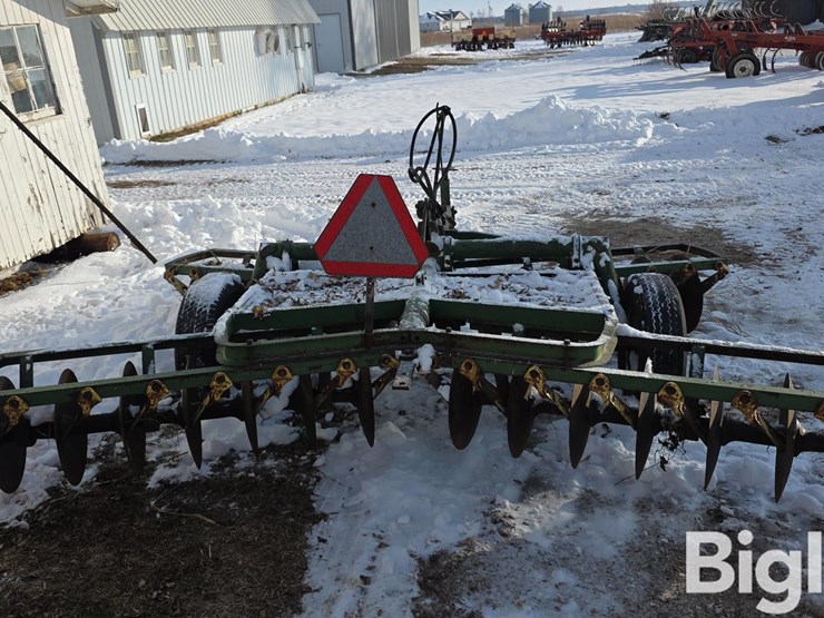 john-deere-10-image-6