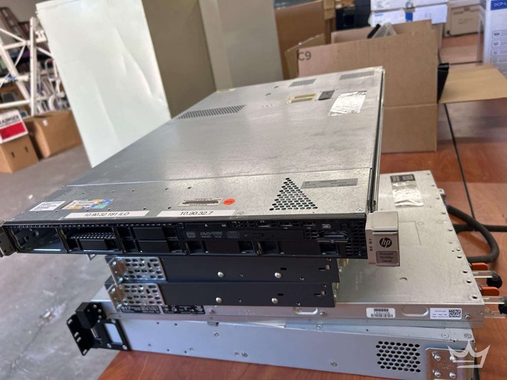 hp-proliant-dl360p-gen-8-6-bay-sff-server-with-misc-servers-image-3