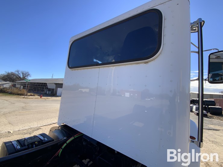 peterbilt-337-image-16