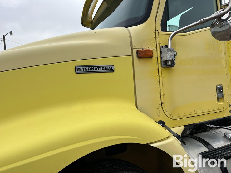 international-2001-image-12