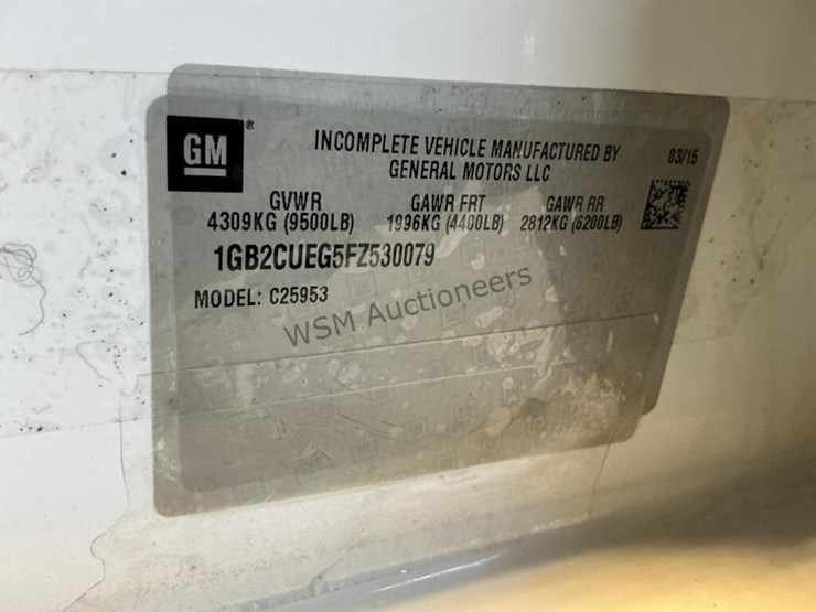 2015-chevrolet-silverado-2500hd-image-15