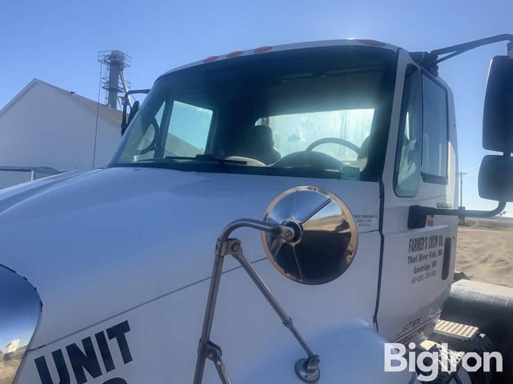 international-8600-image-10