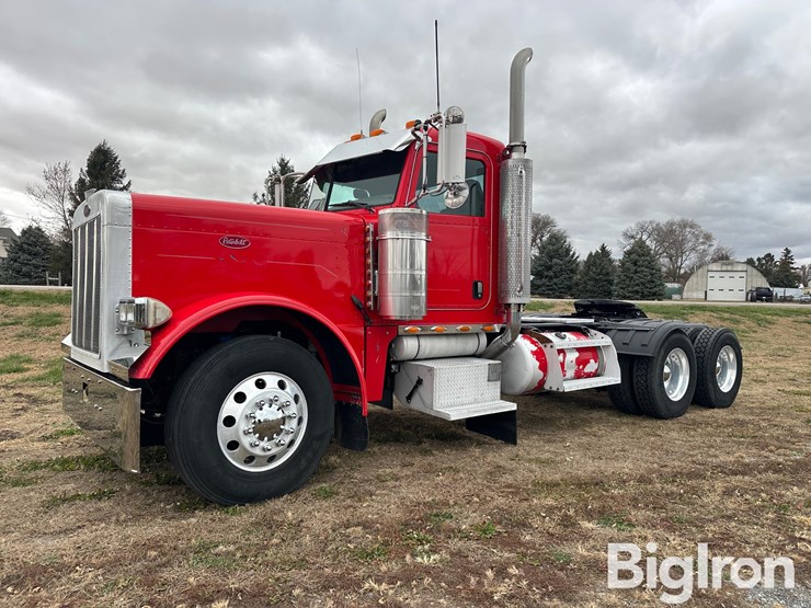 2007-peterbilt-379-image-10