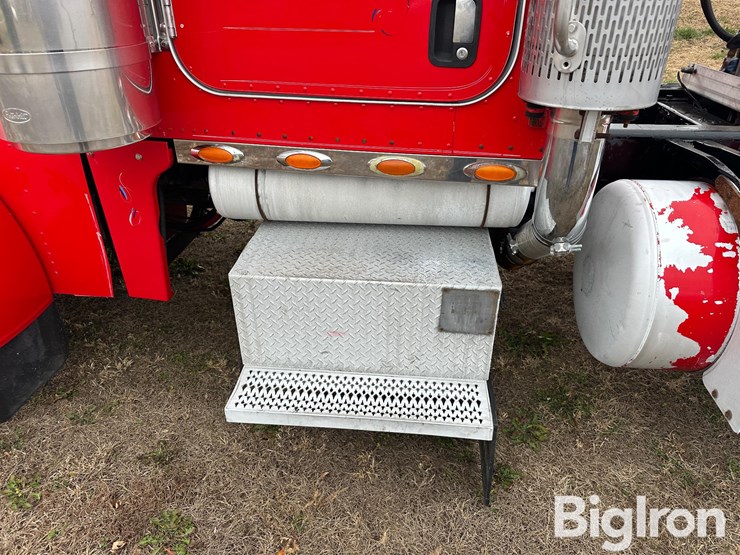 2007-peterbilt-379-image-14