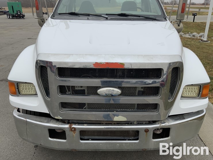 ford-f750-xl-image-13