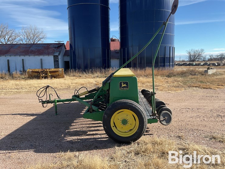 john-deere-8200-image-8