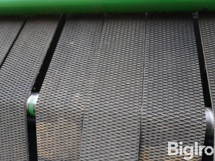 2024-john-deere-561m-image-20