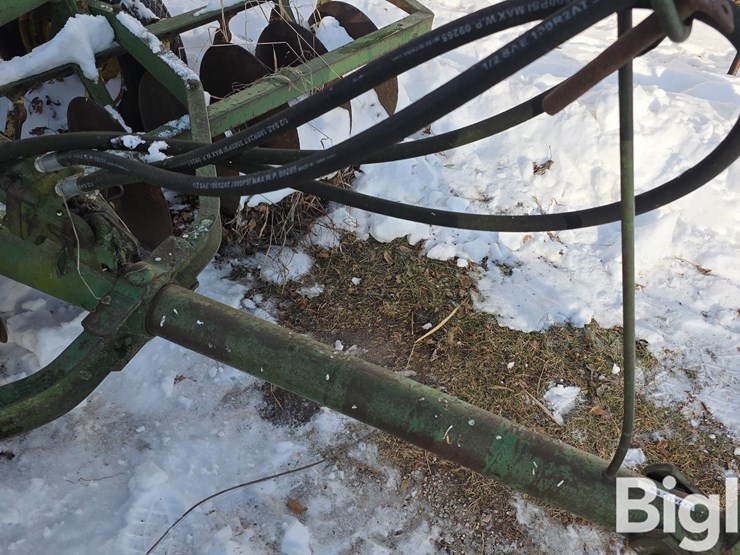 john-deere-10-image-15