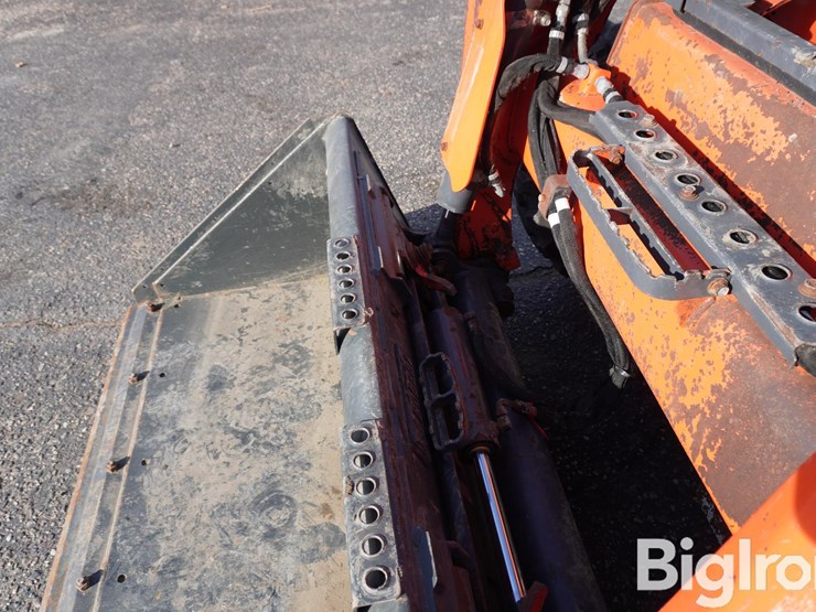 kubota-ssv65-image-14