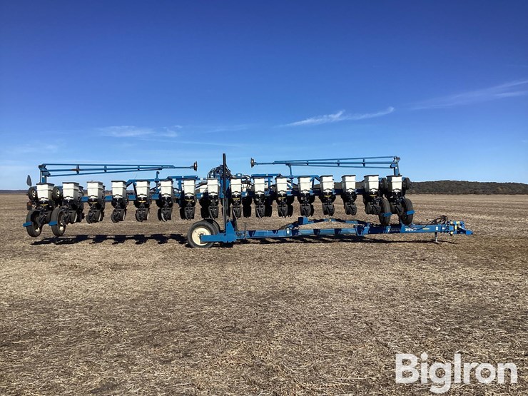 2002-kinze-3600-image-4