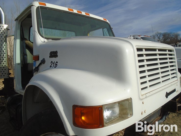 international-4700-image-13