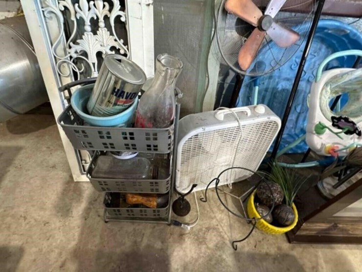 assorted-decor,-fans,-lamps,-doors-etc..-image-4