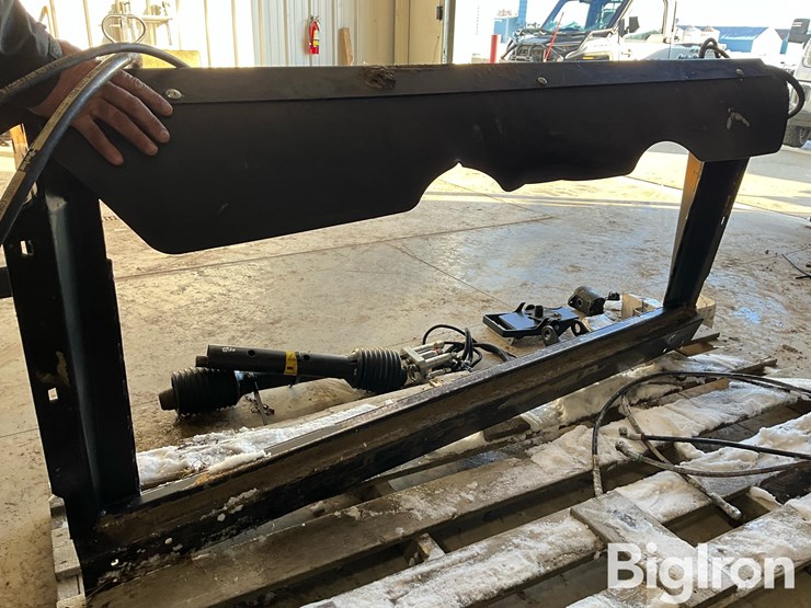 macdon-to-john-deere-combine-transition-plate-image-17