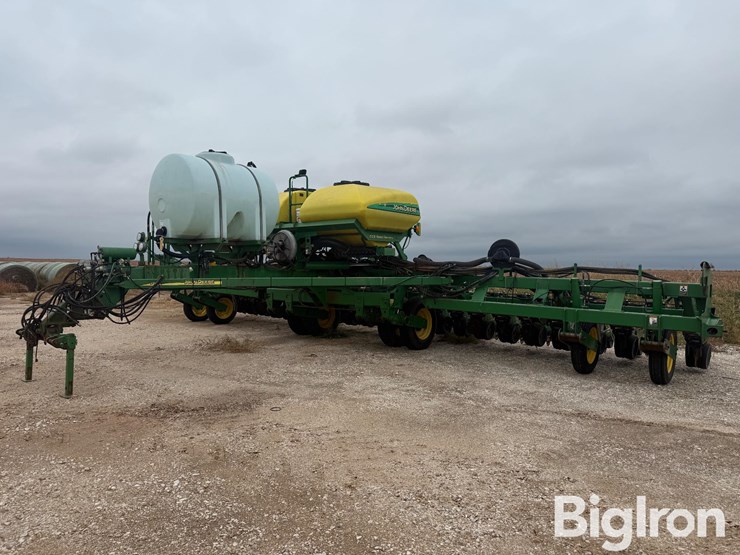 2009-john-deere-1790-ccs-image-1