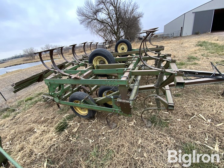 john-deere-18-image-4