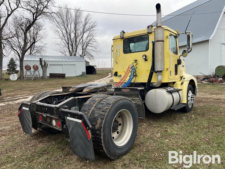 international-2001-image-5