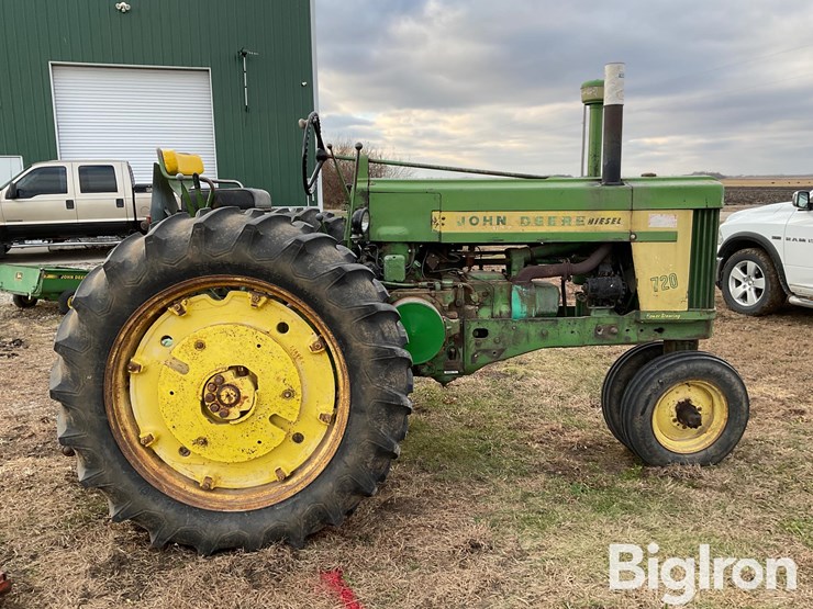 john-deere-720-image-4