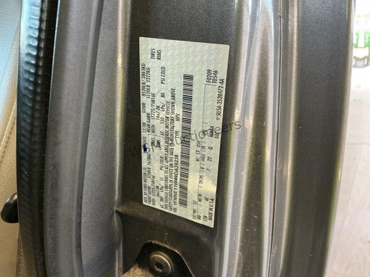 2009-ford-e150-image-17