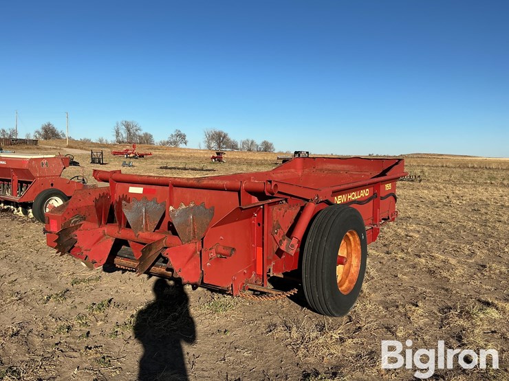 new-holland-155-image-5