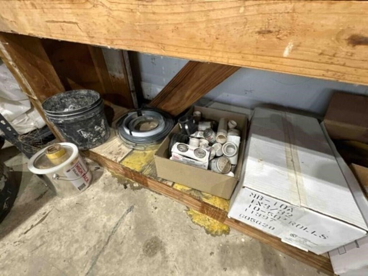 contents-of-3-shelfs--paints,-sealant-tape,-oils-image-9