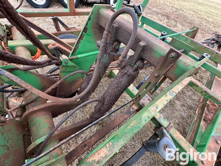 john-deere-680-image-19