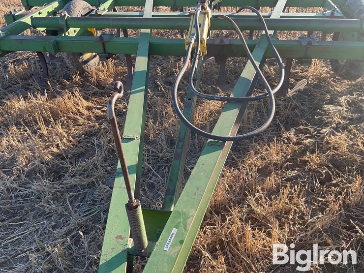 john-deere-100-image-10