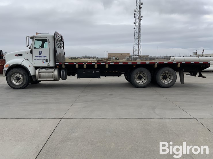 2018-peterbilt-348-image-8