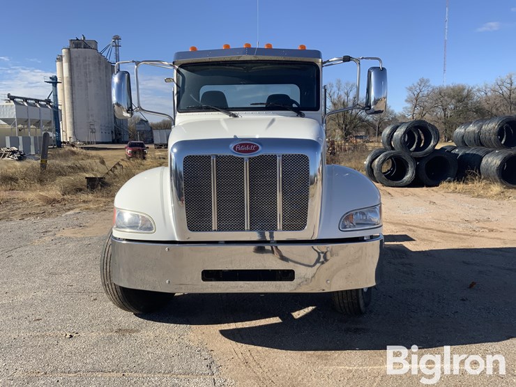 peterbilt-337-image-2