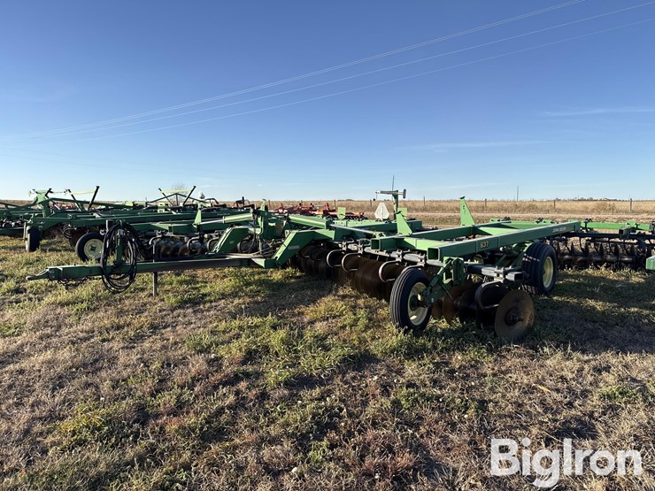 john-deere-637-image-1