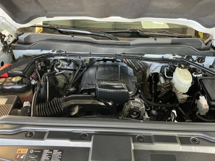 2015-chevrolet-silverado-2500hd-image-11