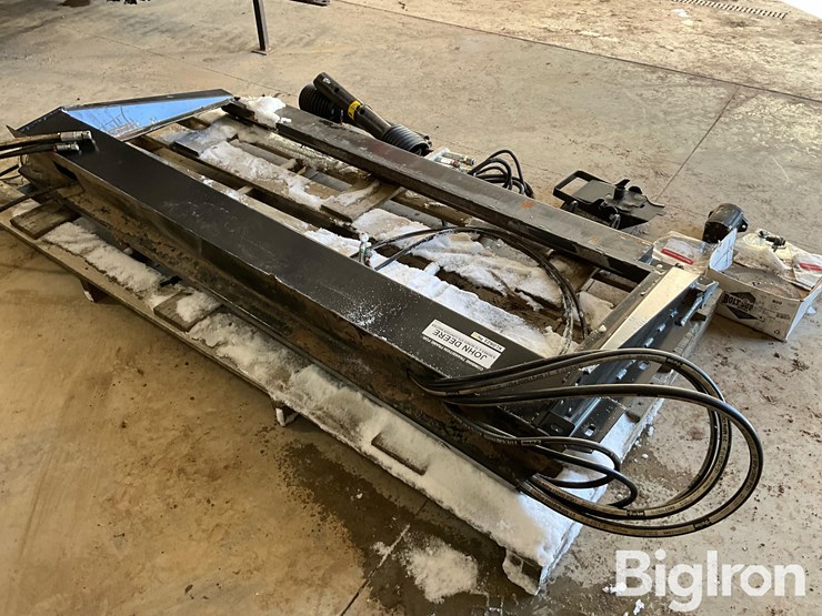 macdon-to-john-deere-combine-transition-plate-image-5