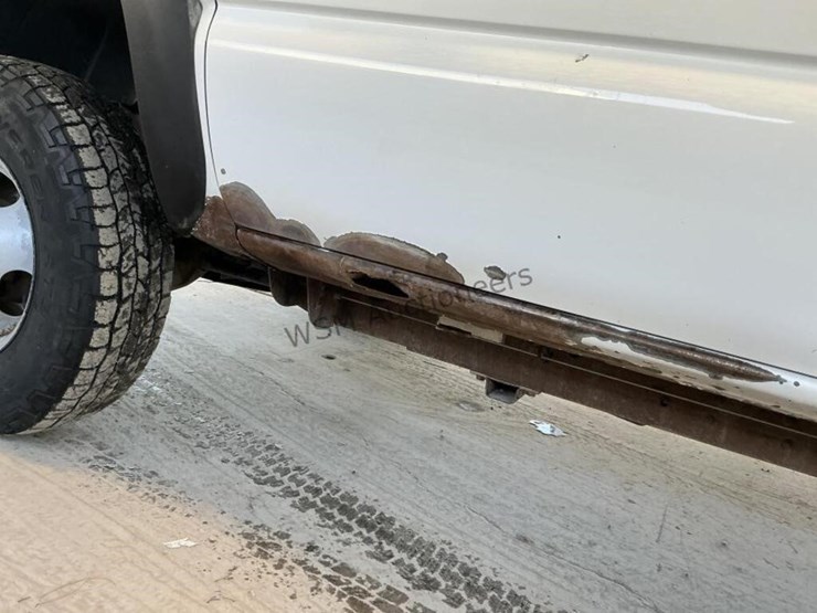 2005-gmc-sierra-3500-image-11