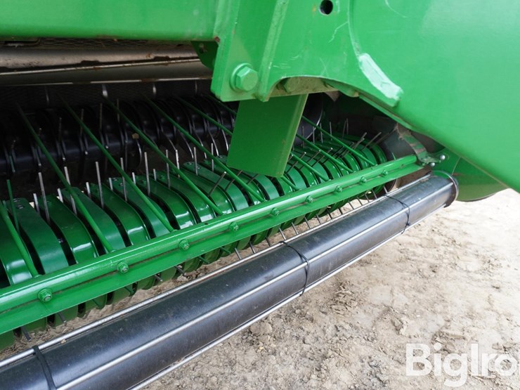 2024-john-deere-561m-image-20