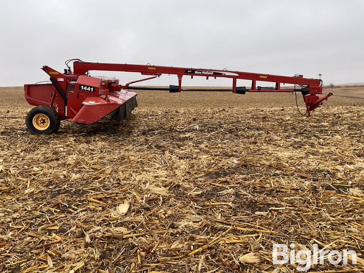 new-holland-1441-image-4