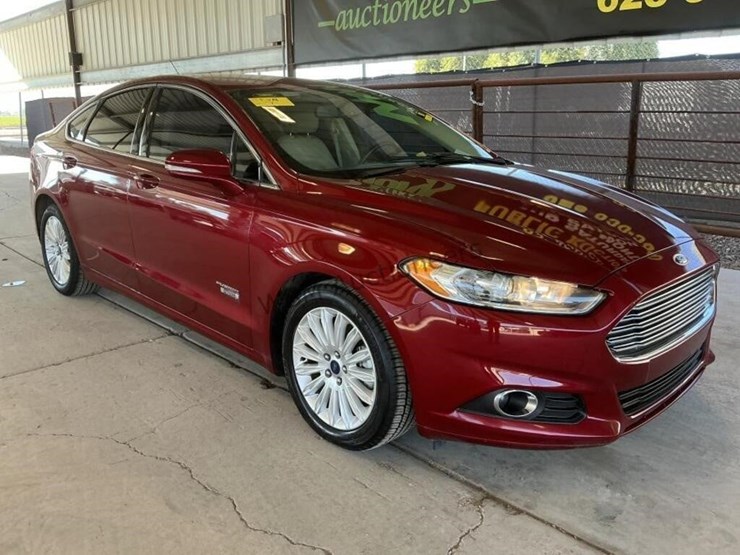2015-ford-fusion-hybrid-sdn-image-2