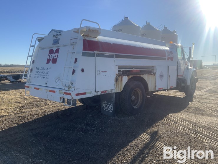 international-4900-image-5