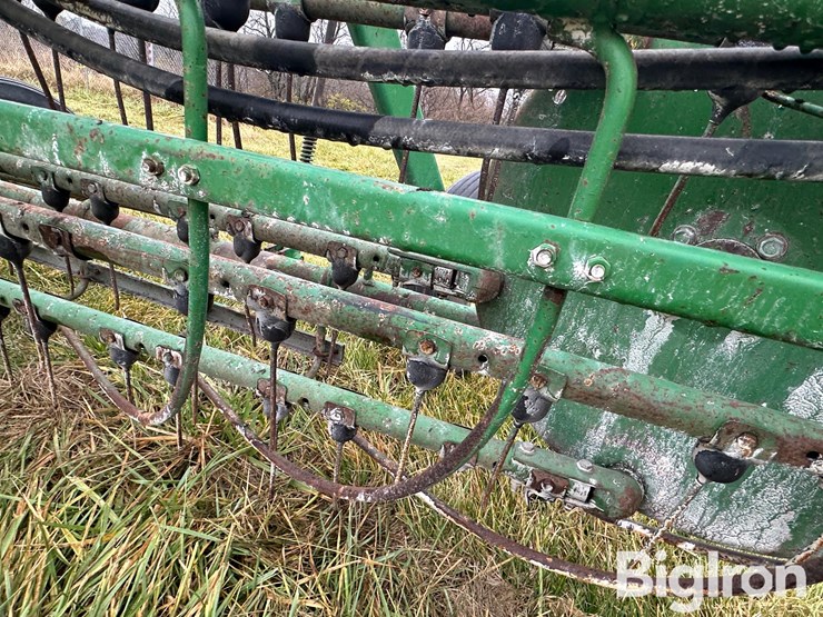 john-deere-662-image-17