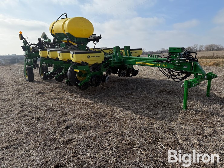 2019-john-deere-1775-image-3