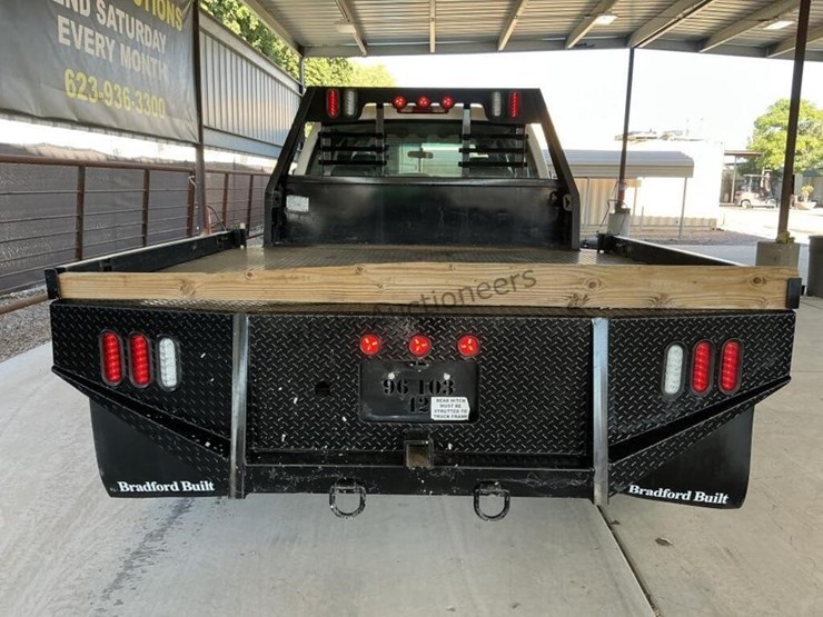 2005-gmc-sierra-3500-image-6